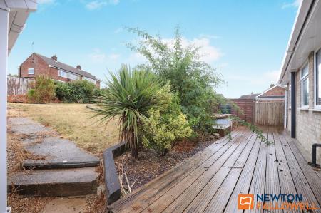 2 bedroom Detached bungalow for sale in Bridge End Grove, Grantham, NG31