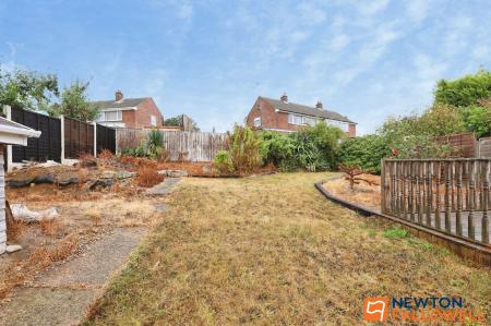2 bedroom Detached bungalow for sale in Bridge End Grove, Grantham, NG31
