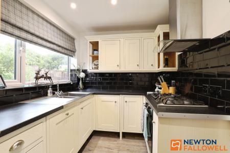 2 bedroom Detached bungalow for sale in Bridge End Grove, Grantham, NG31