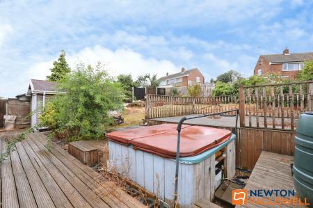 2 bedroom Detached bungalow for sale in Bridge End Grove, Grantham, NG31