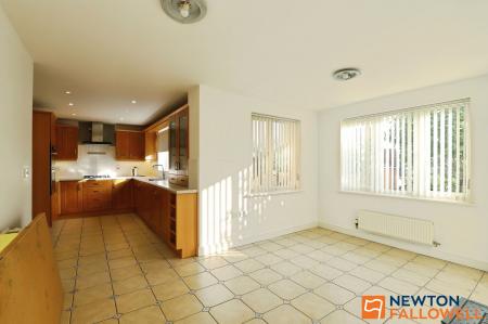 4 bedroom Detached house for sale in Lindisfarne Way, Grantham, NG31