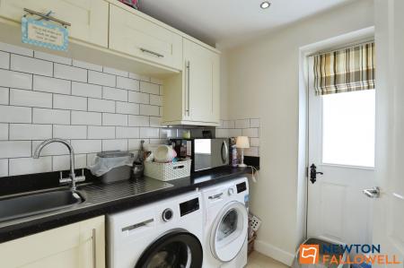 5 bedroom Detached house for sale in Brunel Avenue, Colsterworth, NG33