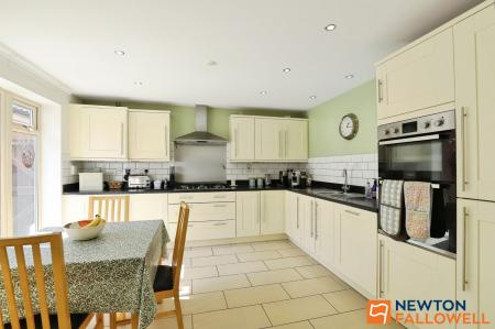 5 bedroom Detached house for sale in Brunel Avenue, Colsterworth, NG33