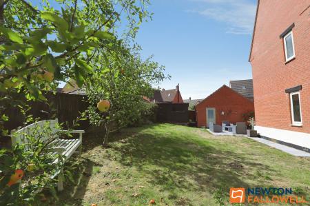 5 bedroom Detached house for sale in Brunel Avenue, Colsterworth, NG33