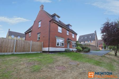 5 bedroom Detached house for sale in Brunel Avenue, Colsterworth, NG33