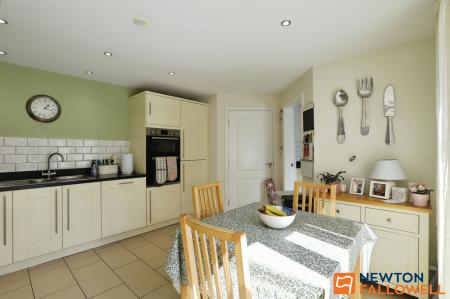 5 bedroom Detached house for sale in Brunel Avenue, Colsterworth, NG33