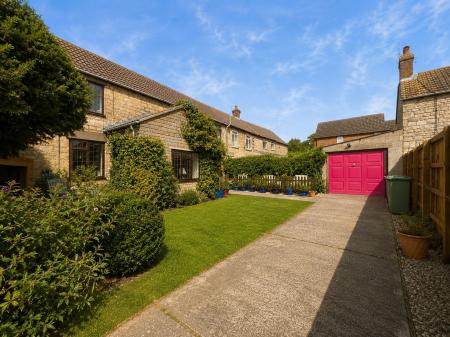 2 bedroom Semi-detached house for sale in School Lane, Ropsley, NG33