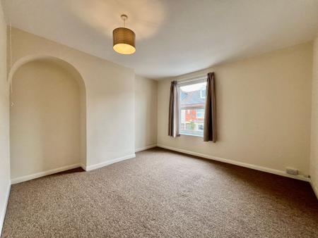 3 bedroom Terraced House for sale in Edward Street, Grantham, NG31