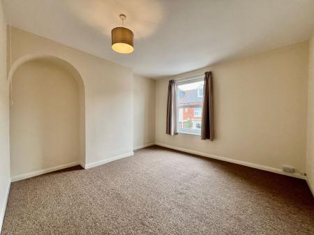 3 bedroom Terraced House for sale in Edward Street, Grantham, NG31