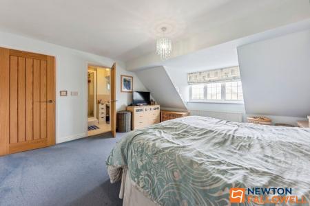 4 bedroom Detached house for sale in Balmoral Drive, Grantham, NG31