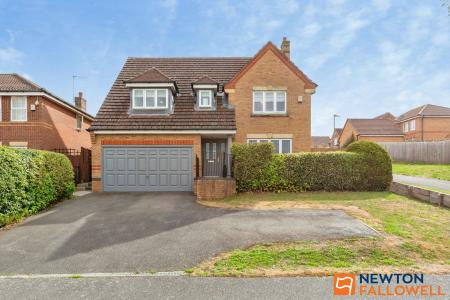 4 bedroom Detached house for sale in Balmoral Drive, Grantham, NG31