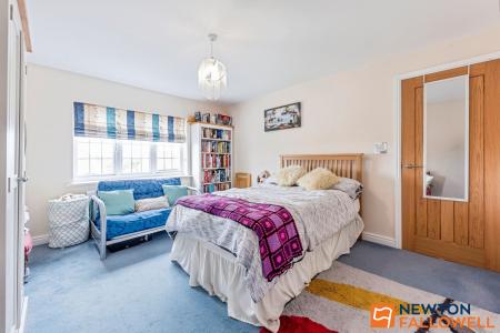 4 bedroom Detached house for sale in Balmoral Drive, Grantham, NG31