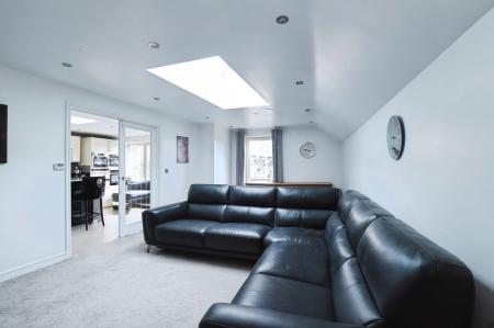 4 bedroom Detached house for sale in Denton Avenue, Grantham, NG31