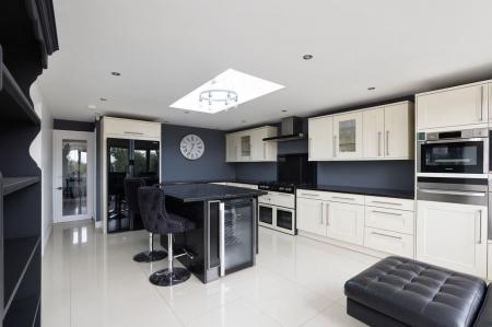 4 bedroom Detached house for sale in Denton Avenue, Grantham, NG31