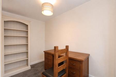 4 bedroom Detached house for sale in Denton Avenue, Grantham, NG31