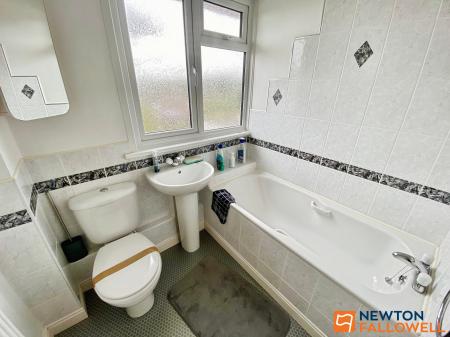 3 bedroom Semi-detached house for sale in Goodliff Road, Grantham, NG31
