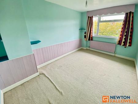 3 bedroom Semi-detached house for sale in Goodliff Road, Grantham, NG31