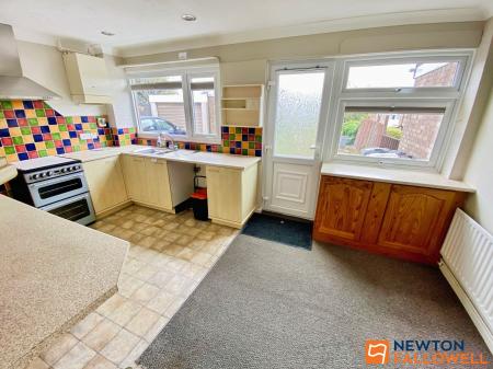 3 bedroom Semi-detached house for sale in Goodliff Road, Grantham, NG31