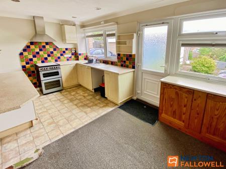 3 bedroom Semi-detached house for sale in Goodliff Road, Grantham, NG31