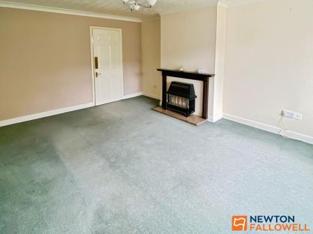 3 bedroom Semi-detached house for sale in Goodliff Road, Grantham, NG31