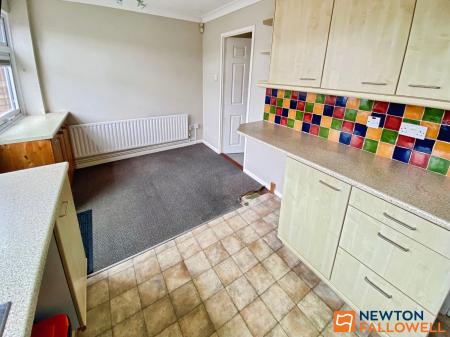 3 bedroom Semi-detached house for sale in Goodliff Road, Grantham, NG31