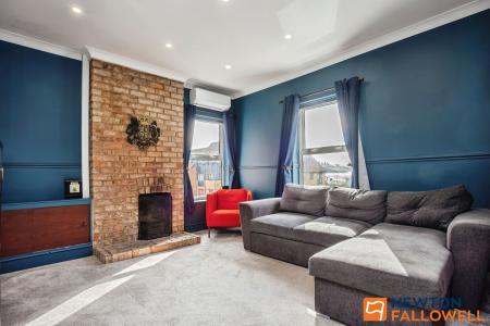 2 bedroom Flat for sale in Albert Street, Grantham, NG31