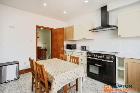 2 bedroom Flat for sale in Albert Street, Grantham, NG31