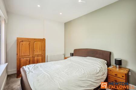 2 bedroom Flat for sale in Albert Street, Grantham, NG31