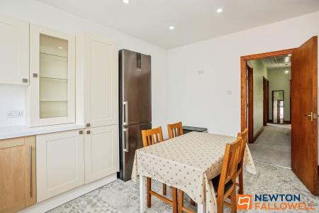 2 bedroom Flat for sale in Albert Street, Grantham, NG31