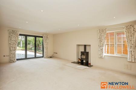 4 bedroom Detached house for sale in Fox Gardens, Grantham, NG31