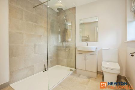 4 bedroom Detached house for sale in Fox Gardens, Grantham, NG31