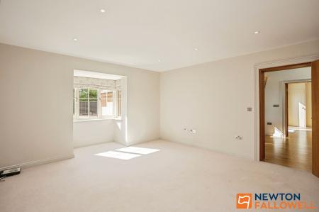 4 bedroom Detached house for sale in Fox Gardens, Grantham, NG31