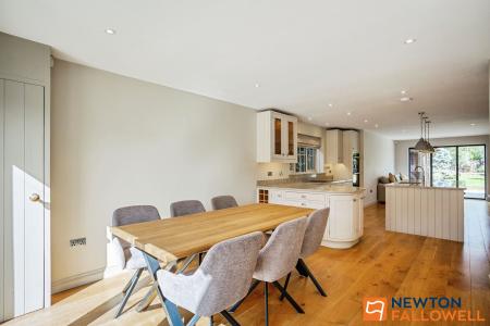 4 bedroom Detached house for sale in Fox Gardens, Grantham, NG31