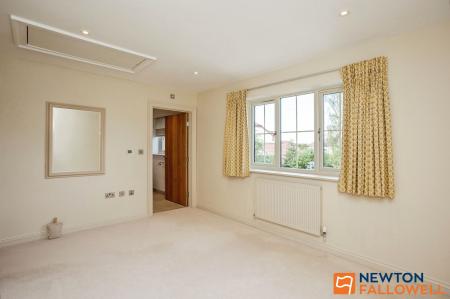 4 bedroom Detached house for sale in Fox Gardens, Grantham, NG31