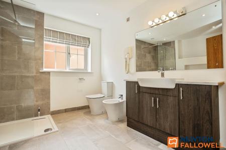 4 bedroom Detached house for sale in Fox Gardens, Grantham, NG31