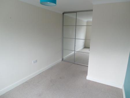 2 bedroom Flat to let in University Court, Grantham, NG31
