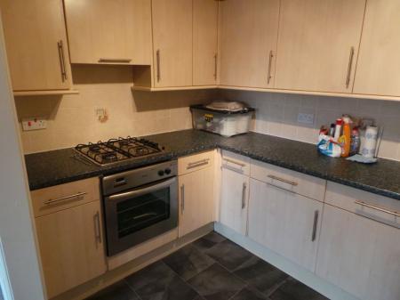 2 bedroom Flat to let in University Court, Grantham, NG31