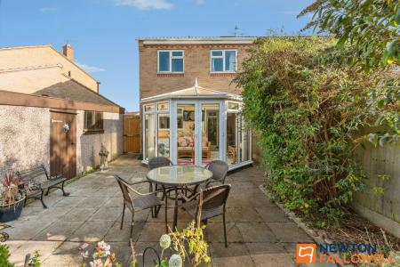 3 bedroom Semi-detached house for sale in Manchester Way, Grantham, NG31