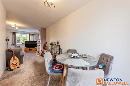 3 bedroom Semi-detached house for sale in Manchester Way, Grantham, NG31