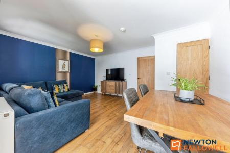3 bedroom Semi-detached house for sale in Hoylake, Grantham, NG31