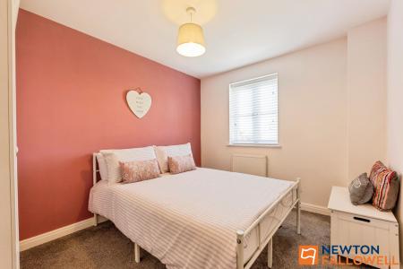 3 bedroom Semi-detached house for sale in Hoylake, Grantham, NG31