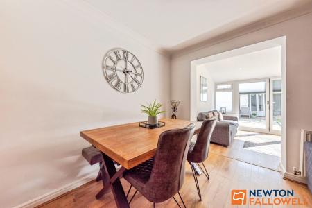 3 bedroom Semi-detached house for sale in Hoylake, Grantham, NG31