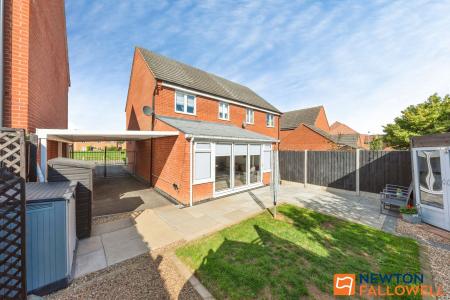 3 bedroom Semi-detached house for sale in Hoylake, Grantham, NG31