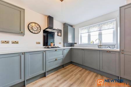 3 bedroom Semi-detached house for sale in Hoylake, Grantham, NG31