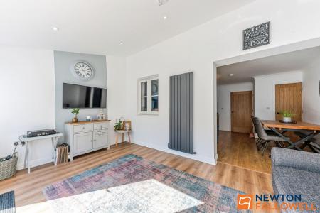 3 bedroom Semi-detached house for sale in Hoylake, Grantham, NG31