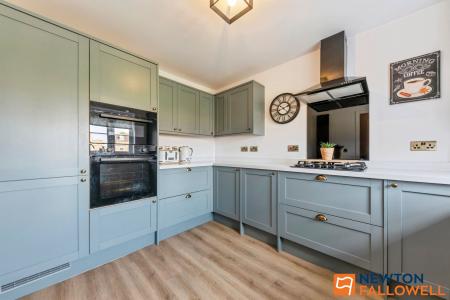 3 bedroom Semi-detached house for sale in Hoylake, Grantham, NG31