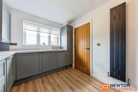 3 bedroom Semi-detached house for sale in Hoylake, Grantham, NG31