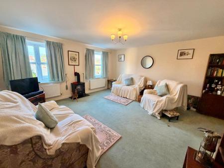 3 bedroom Terraced House for sale in Langford Gardens, Grantham, NG31
