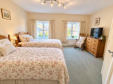 3 bedroom Terraced House for sale in Langford Gardens, Grantham, NG31