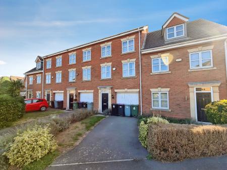 3 bedroom Terraced House for sale in Langford Gardens, Grantham, NG31